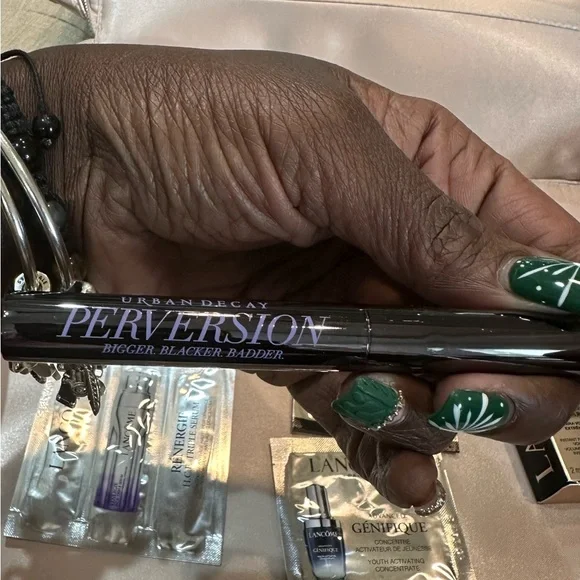 Lancôme & Urban Decay Beauty Bundle - W/Full-Size Items & Limited Edition Case - Picture 10 of 14